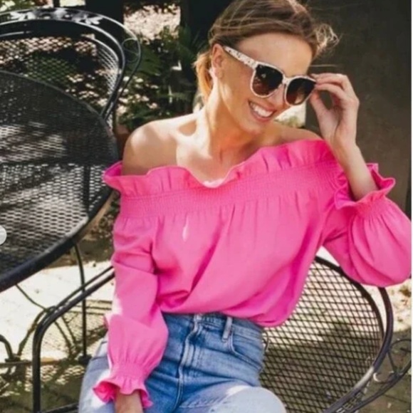 Tuckernuck Hot Pink Off the Shoulder Marguerite Blouse XS NWT - Picture 1 of 4